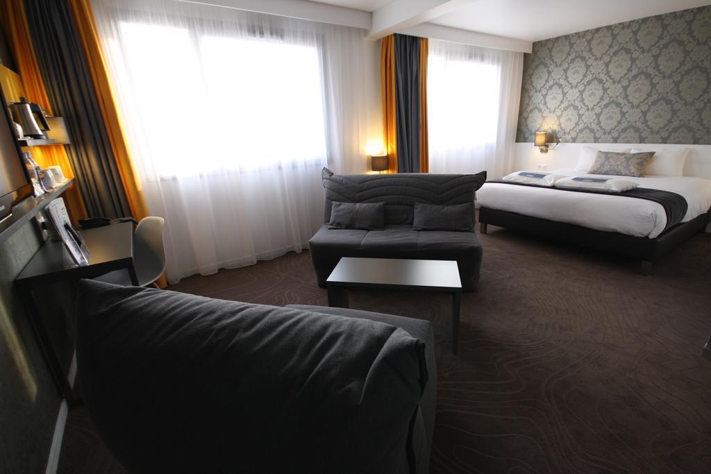 Hotel Kyriad Tours St Pierre Des Corps Gare Saint-Pierre-des-Corps Exterior photo
